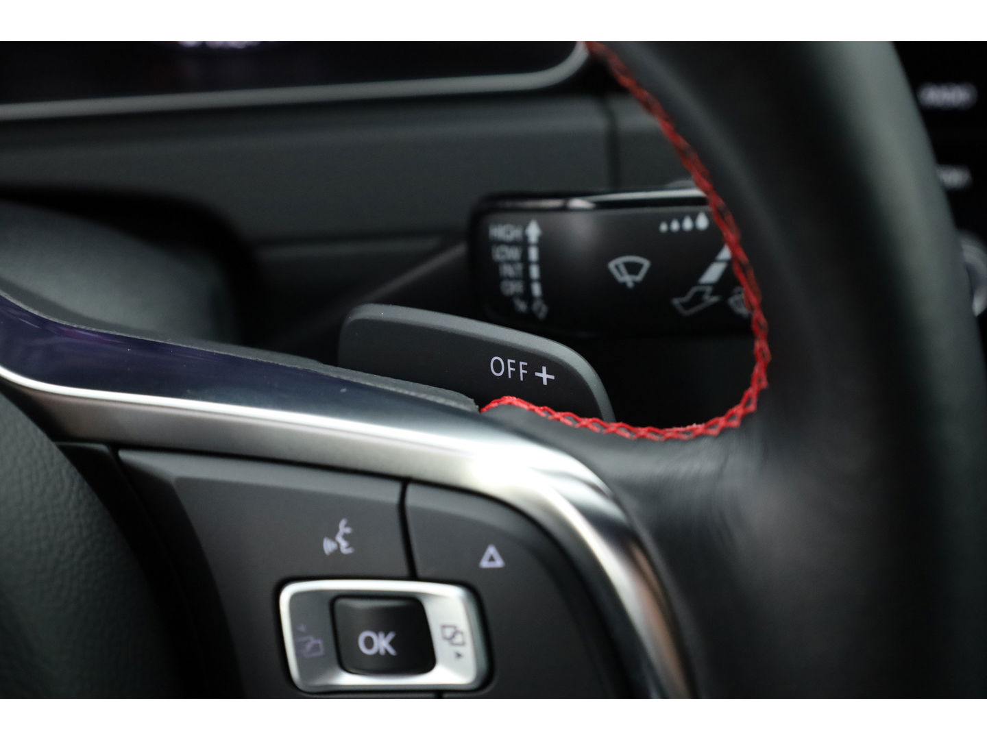 Volkswagen Golf 2.0 TSI GTI Performance | Digi. Dashboard | 18'' | Apple CarPlay | Camera | Adapt. Cruise | Stoelverw.