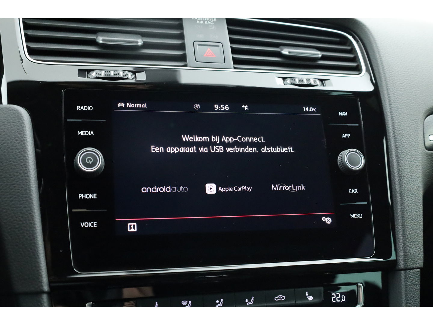 Volkswagen Golf 2.0 TSI GTI Performance | Digi. Dashboard | 18'' | Apple CarPlay | Camera | Adapt. Cruise | Stoelverw.