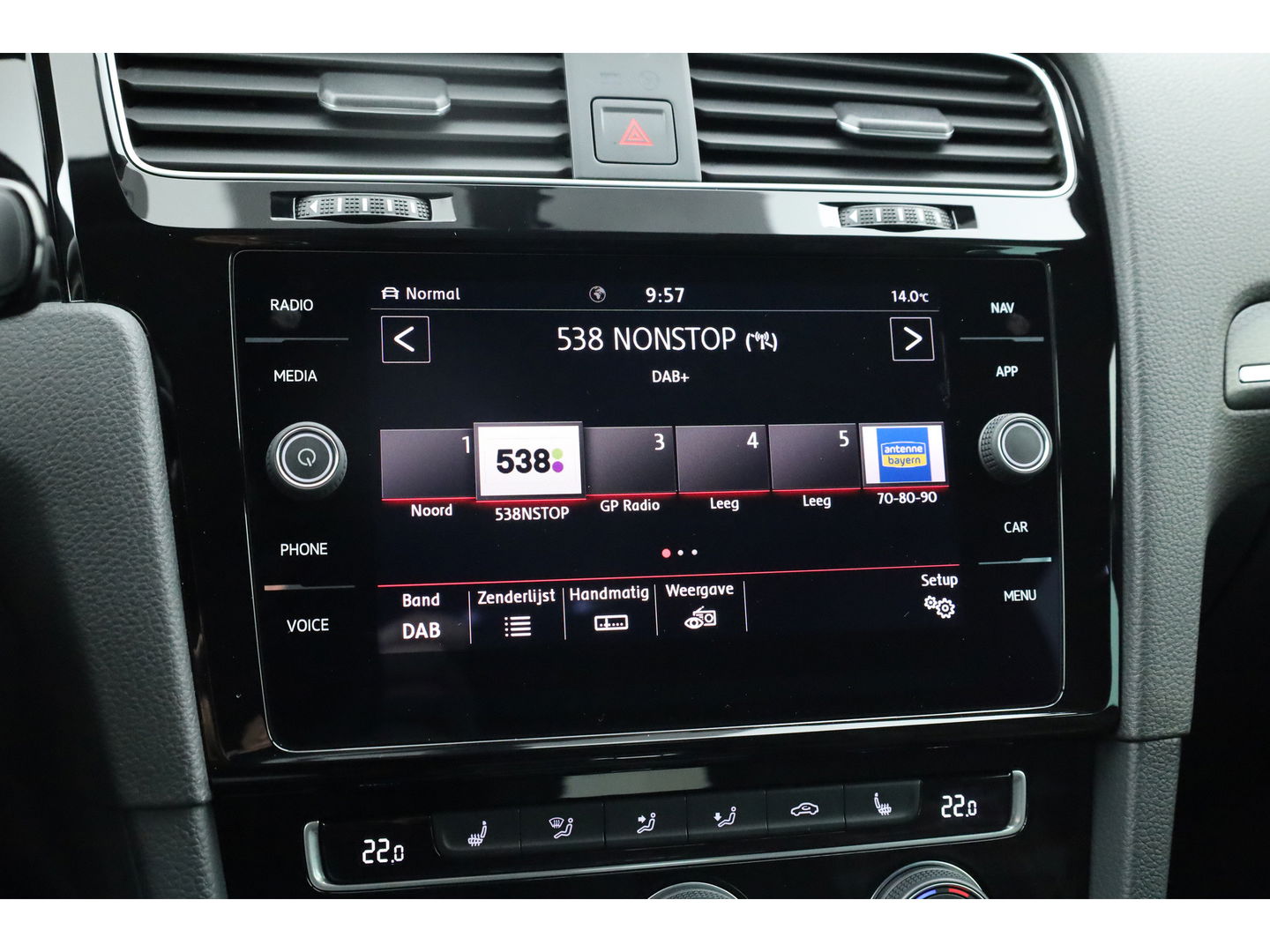Volkswagen Golf 2.0 TSI GTI Performance | Digi. Dashboard | 18'' | Apple CarPlay | Camera | Adapt. Cruise | Stoelverw.