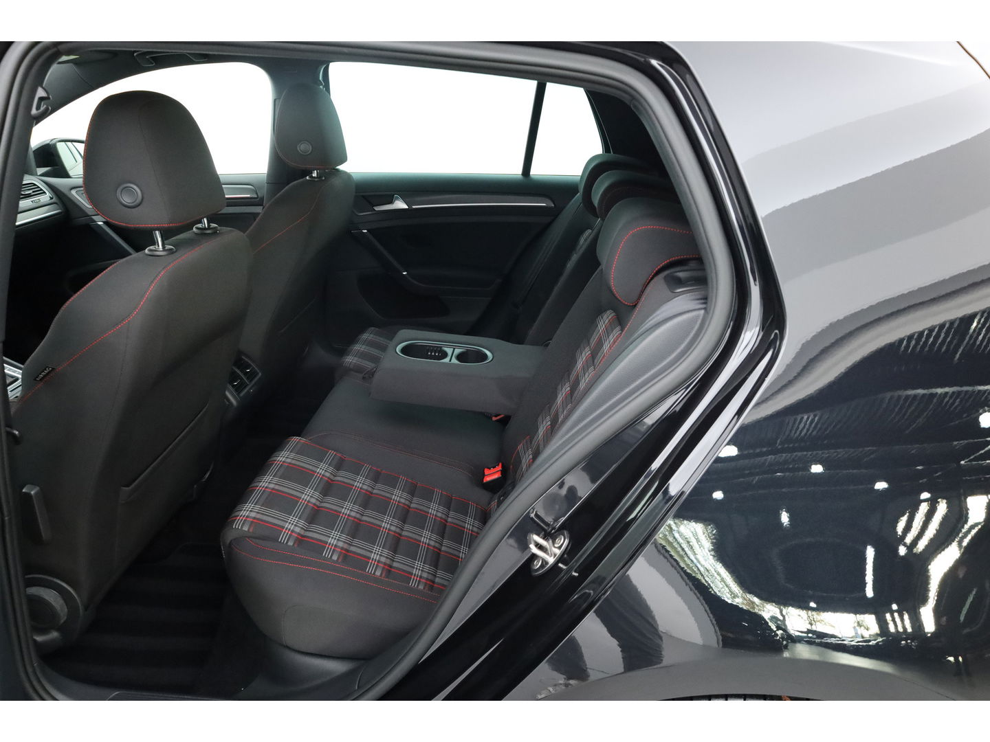 Volkswagen Golf 2.0 TSI GTI Performance | Digi. Dashboard | 18'' | Apple CarPlay | Camera | Adapt. Cruise | Stoelverw.