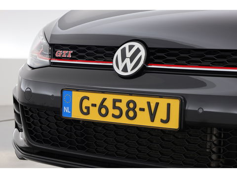 Volkswagen Golf 2.0 TSI GTI Performance | Digi. Dashboard | 18'' | Apple CarPlay | Camera | Adapt. Cruise | Stoelverw.