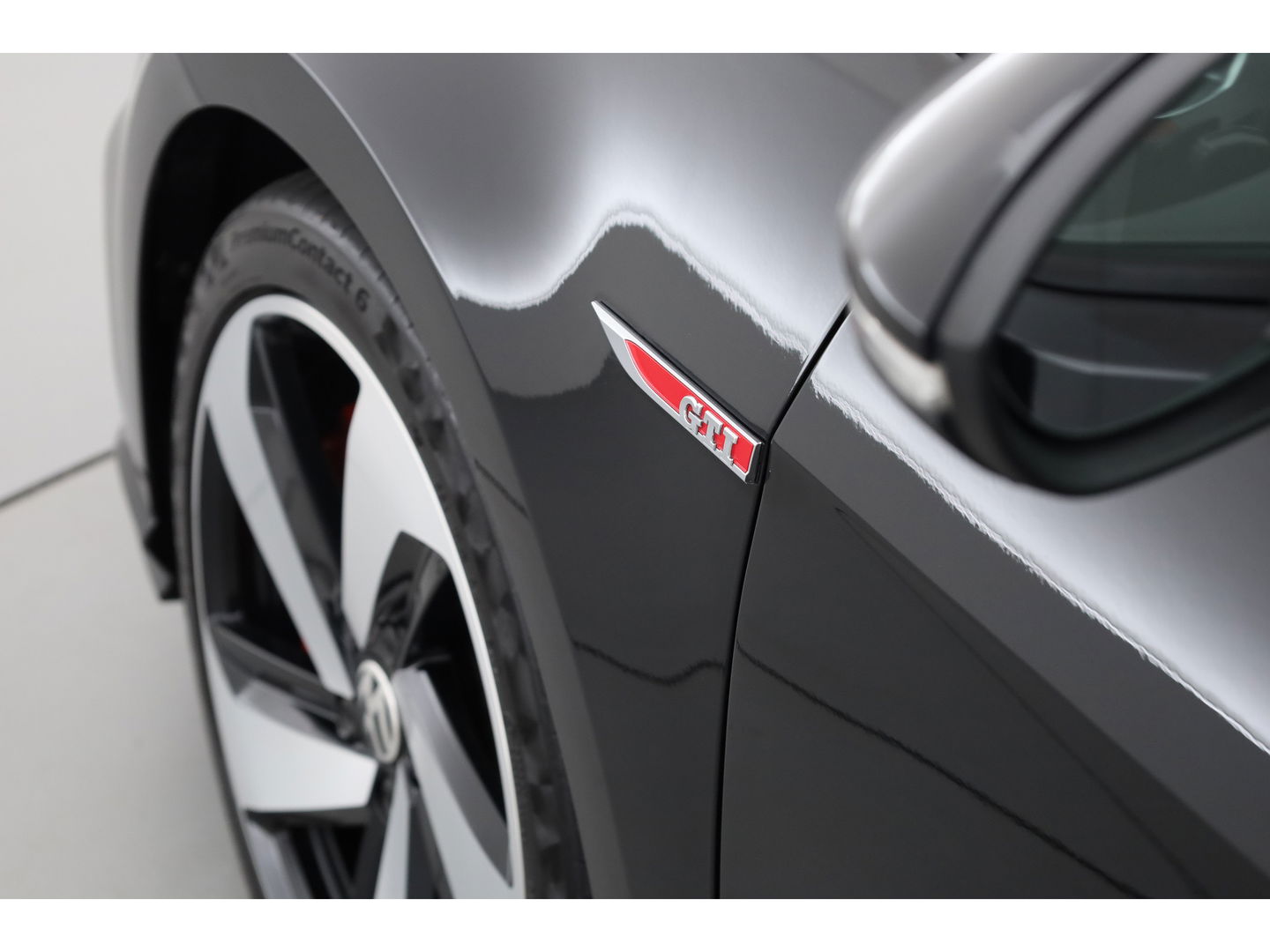 Volkswagen Golf 2.0 TSI GTI Performance | Digi. Dashboard | 18'' | Apple CarPlay | Camera | Adapt. Cruise | Stoelverw.