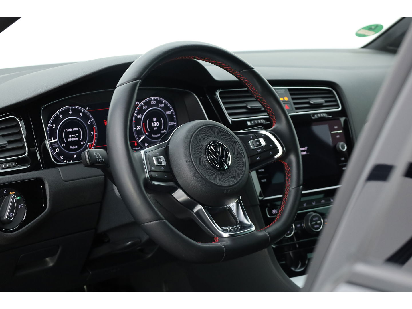 Volkswagen Golf 2.0 TSI GTI Performance | Digi. Dashboard | 18'' | Apple CarPlay | Camera | Adapt. Cruise | Stoelverw.