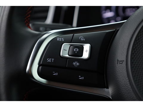 Volkswagen Golf 2.0 TSI GTI Performance | Digi. Dashboard | 18'' | Apple CarPlay | Camera | Adapt. Cruise | Stoelverw.