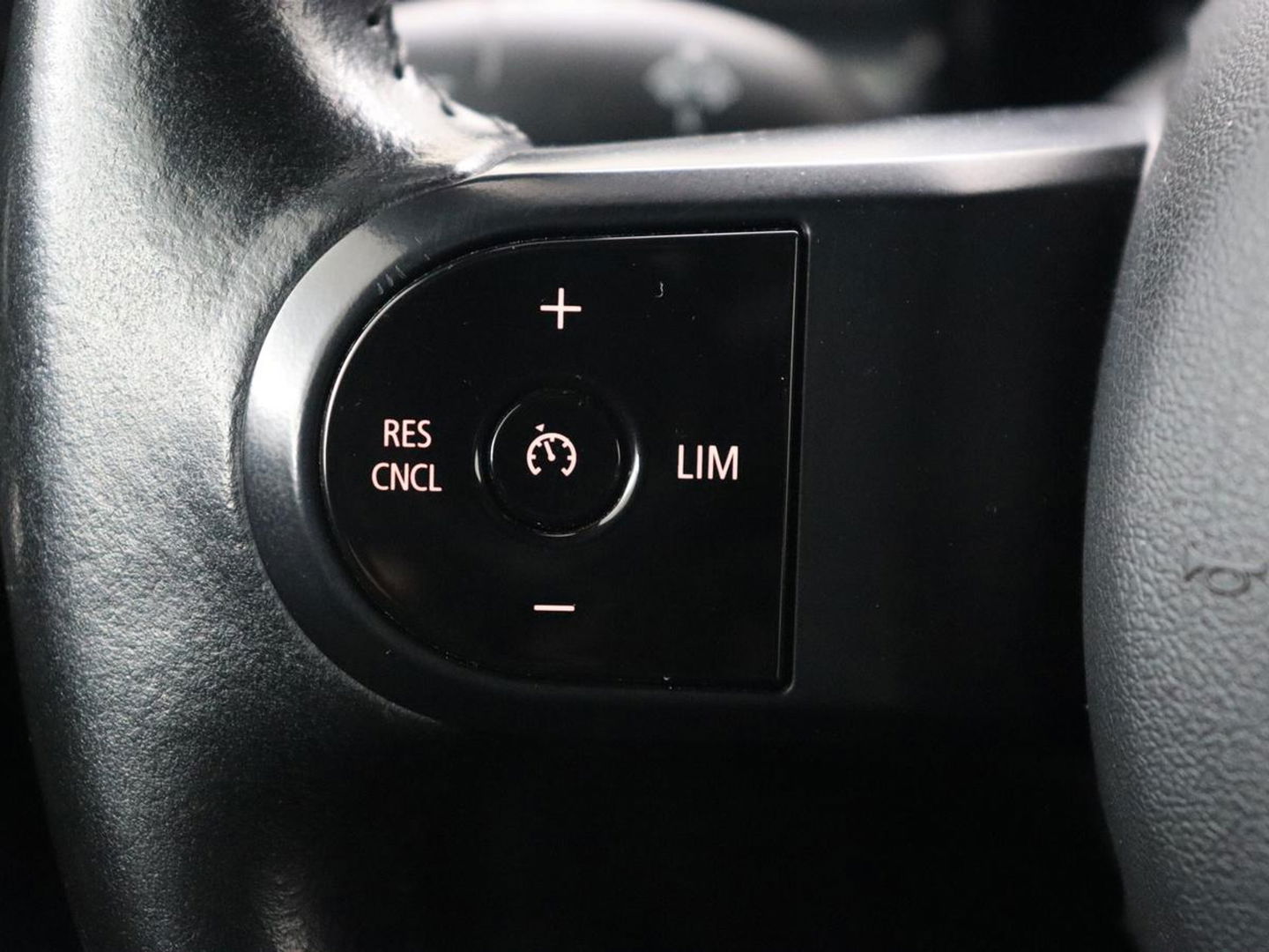 MINI Clubman 2.0 Cooper S | 192pk | Panoramadak | Leder | Trekhaak | Carplay | Navigatie | Parkeerhulp | Full LED | Verwarmde voorruit | Getint glas