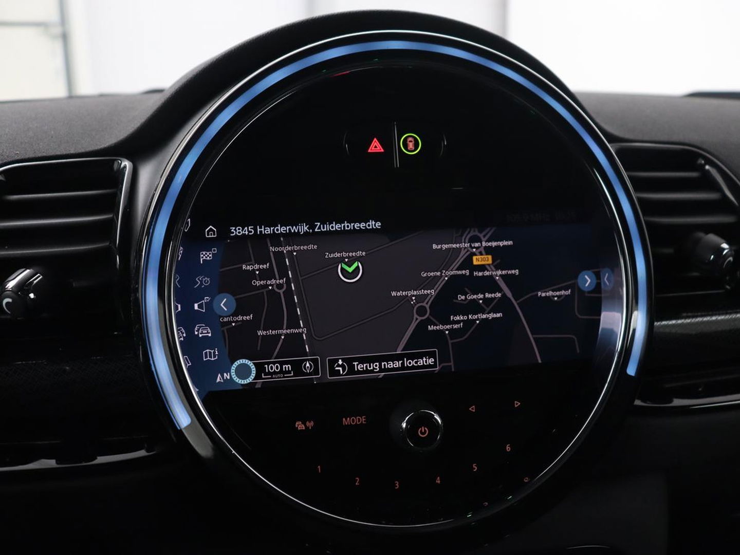 MINI Clubman 2.0 Cooper S | 192pk | Panoramadak | Leder | Trekhaak | Carplay | Navigatie | Parkeerhulp | Full LED | Verwarmde voorruit | Getint glas