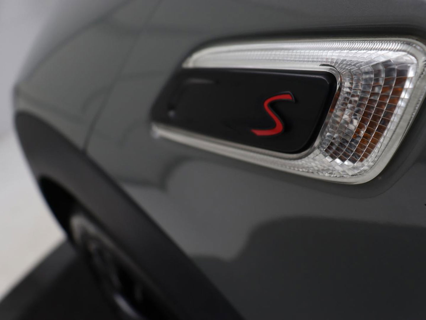 MINI Clubman 2.0 Cooper S | 192pk | Panoramadak | Leder | Trekhaak | Carplay | Navigatie | Parkeerhulp | Full LED | Verwarmde voorruit | Getint glas