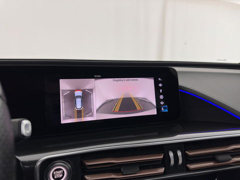 Mercedes-Benz EQC 400 4MATIC 80 kWh AMG (INCL-BTW) Aut. *PANO | BURMESTER-SURROUND | DISTRONIC | LEATHER-MICROFIBRE | FULL-LED | TOP-VIEW | WIDE-SCREEN-COCKPIT | KEYLESS | AIR-SUSPENSION | SPORT-SEATS | PRIVACY-GLASS | AMBIENT-LIGH
