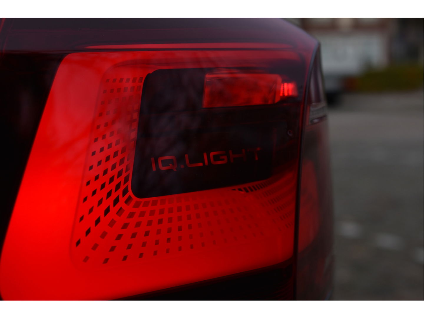 Volkswagen Golf 1.5 eTSI 1st Edition | Open dak | Virtual Cockpit | Carplay | Massagestoel | Nav | Adapt.CC | DAB | Full LED | Compleet