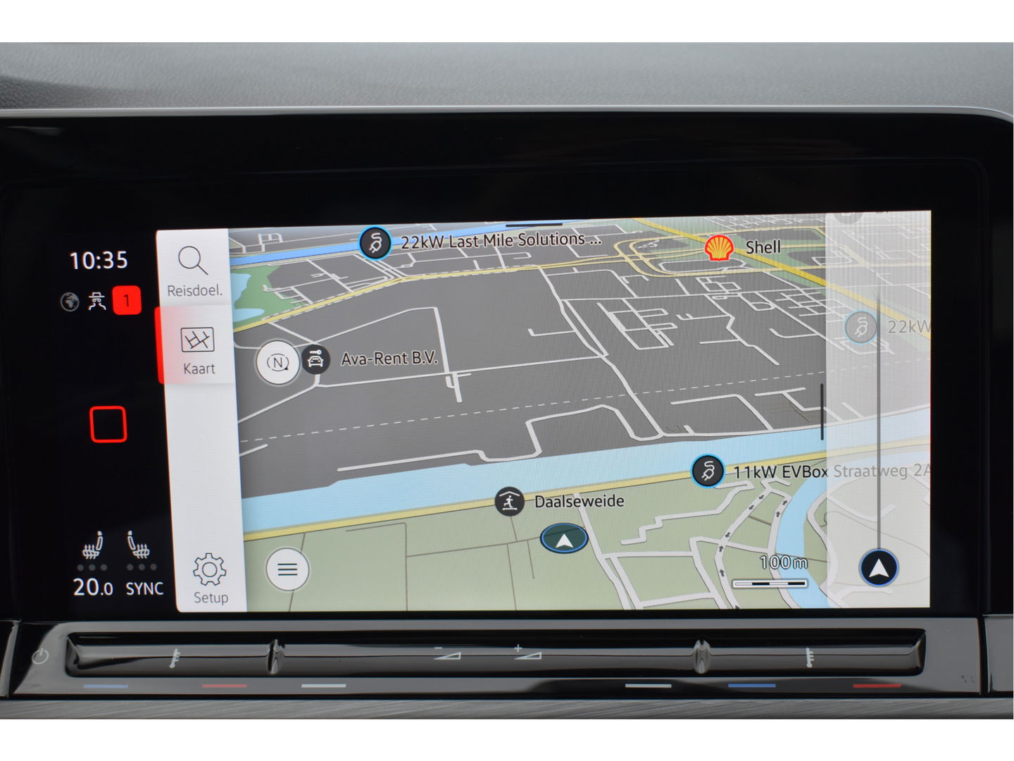 Volkswagen Golf 1.5 eTSI 1st Edition | Open dak | Virtual Cockpit | Carplay | Massagestoel | Nav | Adapt.CC | DAB | Full LED | Compleet