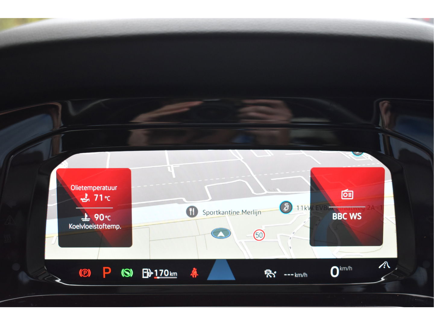 Volkswagen Golf 1.5 eTSI 1st Edition | Open dak | Virtual Cockpit | Carplay | Massagestoel | Nav | Adapt.CC | DAB | Full LED | Compleet