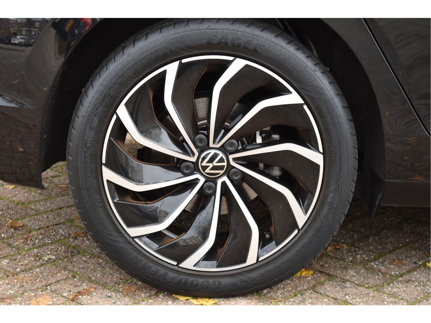 Volkswagen Golf 1.5 eTSI 1st Edition | Open dak | Virtual Cockpit | Carplay | Massagestoel | Nav | Adapt.CC | DAB | Full LED | Compleet