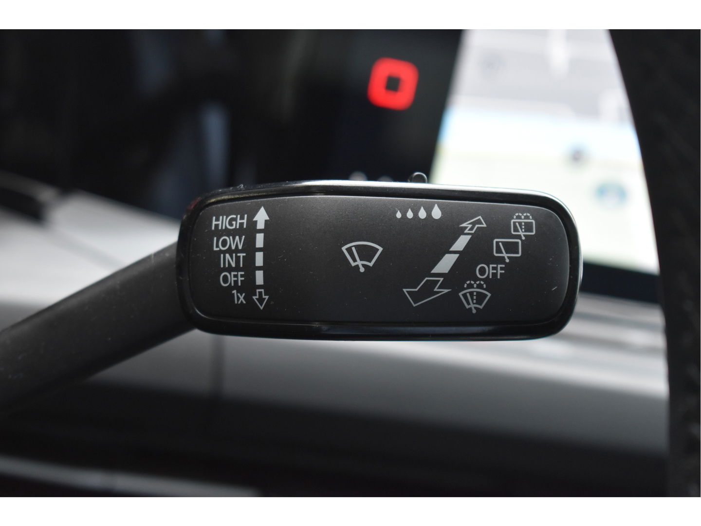 Volkswagen Golf 1.5 eTSI 1st Edition | Open dak | Virtual Cockpit | Carplay | Massagestoel | Nav | Adapt.CC | DAB | Full LED | Compleet