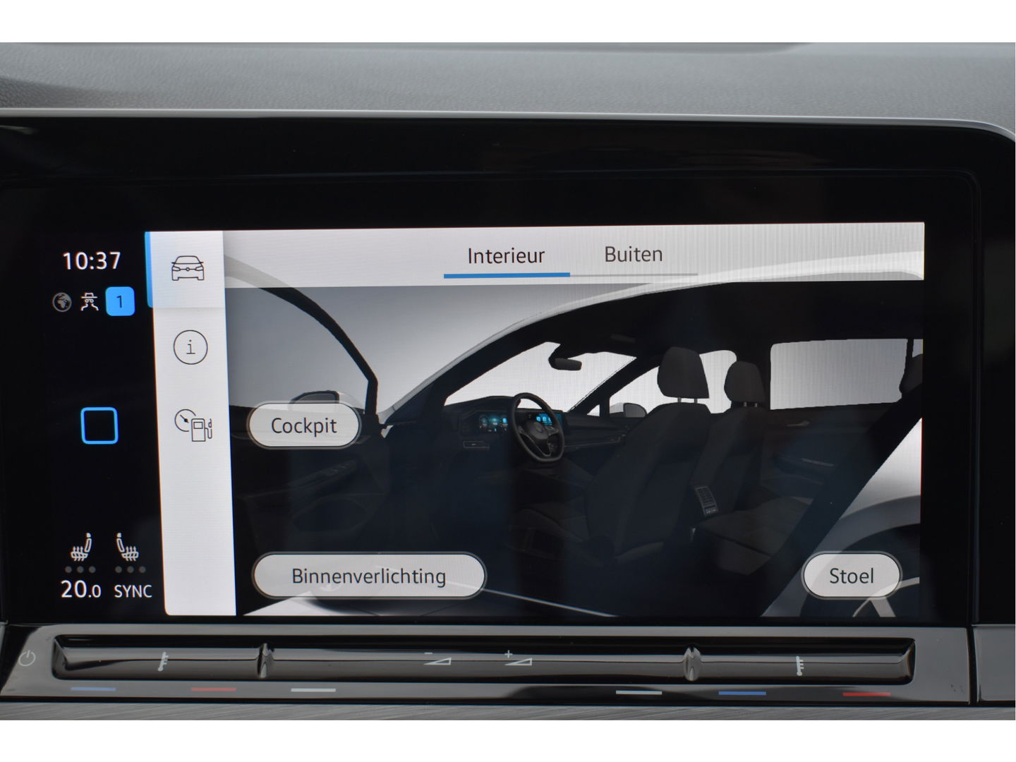 Volkswagen Golf 1.5 eTSI 1st Edition | Open dak | Virtual Cockpit | Carplay | Massagestoel | Nav | Adapt.CC | DAB | Full LED | Compleet