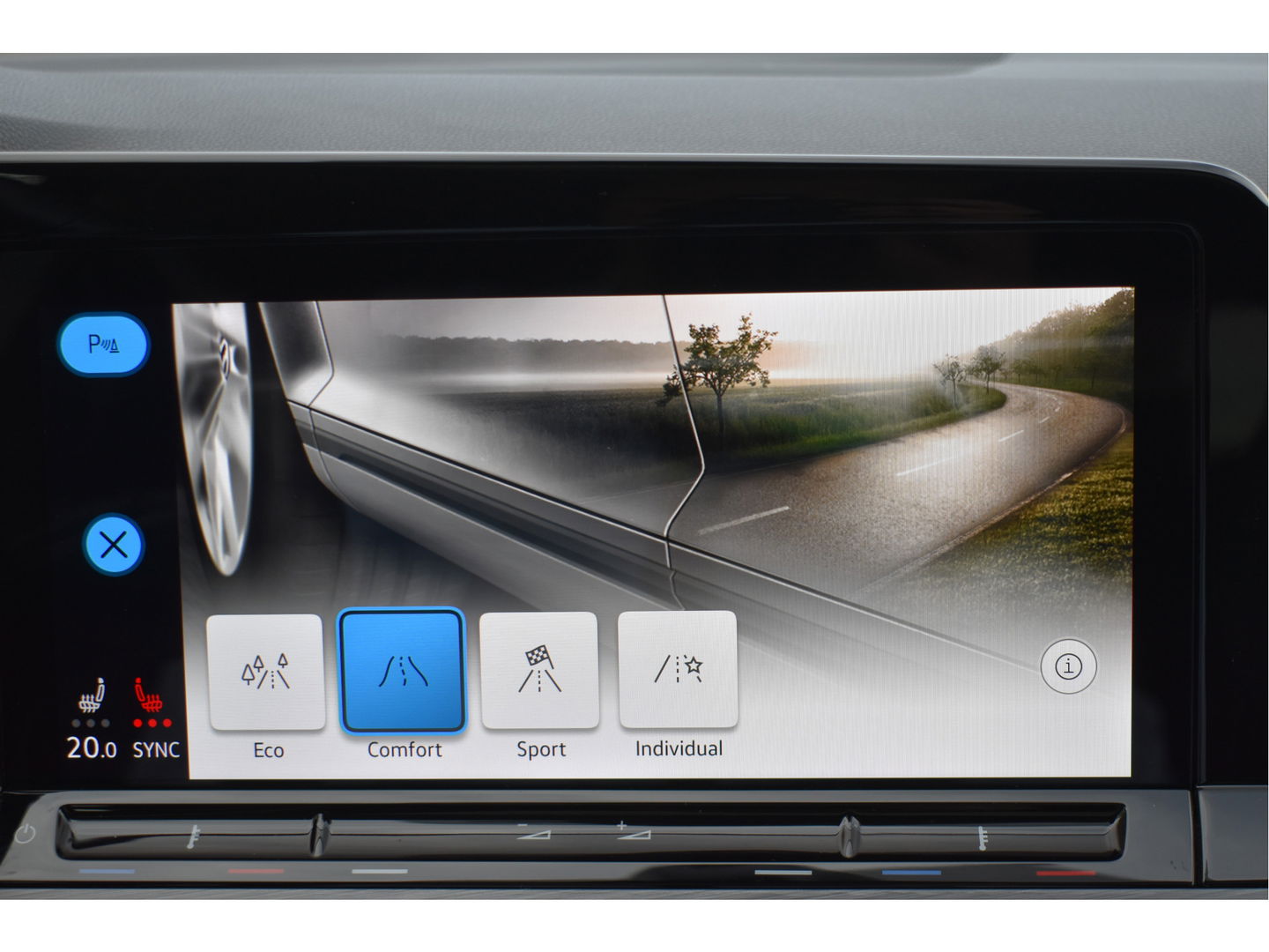 Volkswagen Golf 1.5 eTSI 1st Edition | Open dak | Virtual Cockpit | Carplay | Massagestoel | Nav | Adapt.CC | DAB | Full LED | Compleet