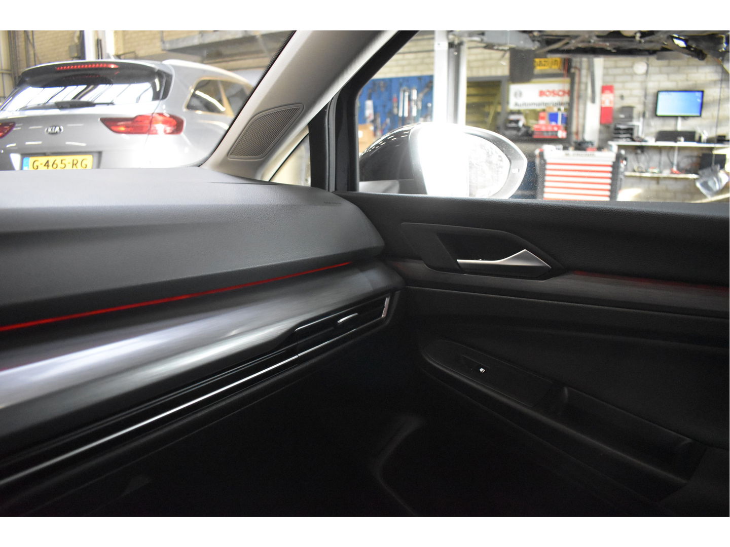 Volkswagen Golf 1.5 eTSI 1st Edition | Open dak | Virtual Cockpit | Carplay | Massagestoel | Nav | Adapt.CC | DAB | Full LED | Compleet