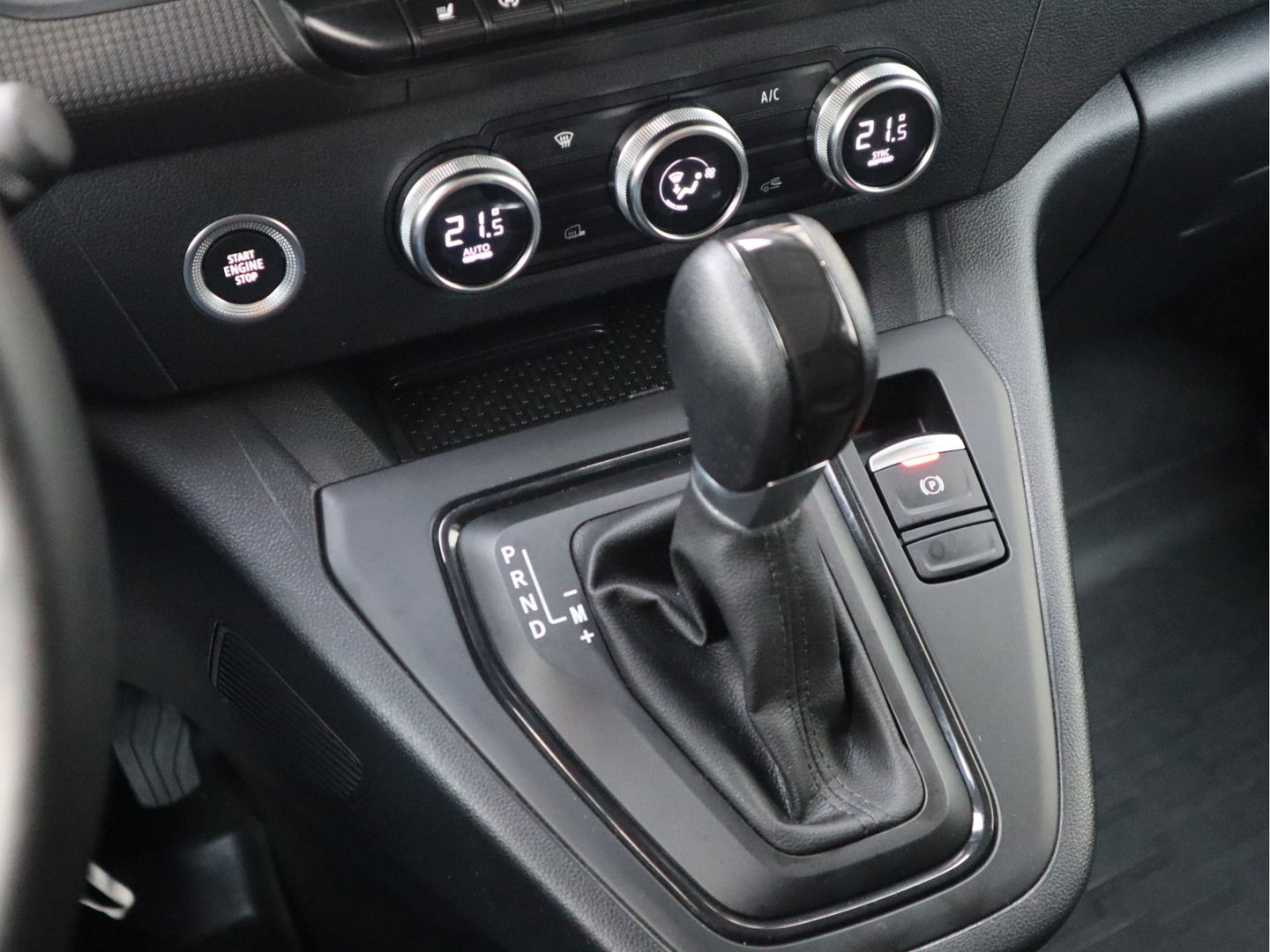 Renault Kangoo 1.5 dCi 116pk Automaat - Anniversary - Apple - Trekhaak - Navi - VOL OPTIES