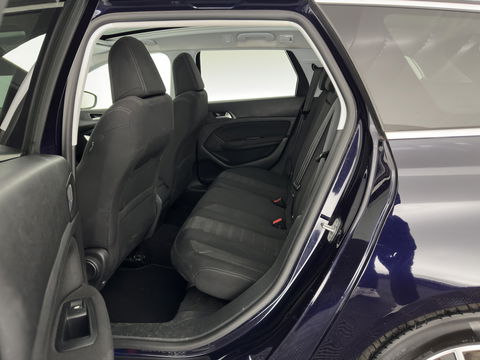 Peugeot 308 SW 1.6 BlueHDI Blue Lease Premium Aut. *PANO | FULL-LED | NAVI-FULLMAP | SPORT-SEATS | PRIVACY-GLASS | ECC | PDC | CRUISE | 16''ALU*