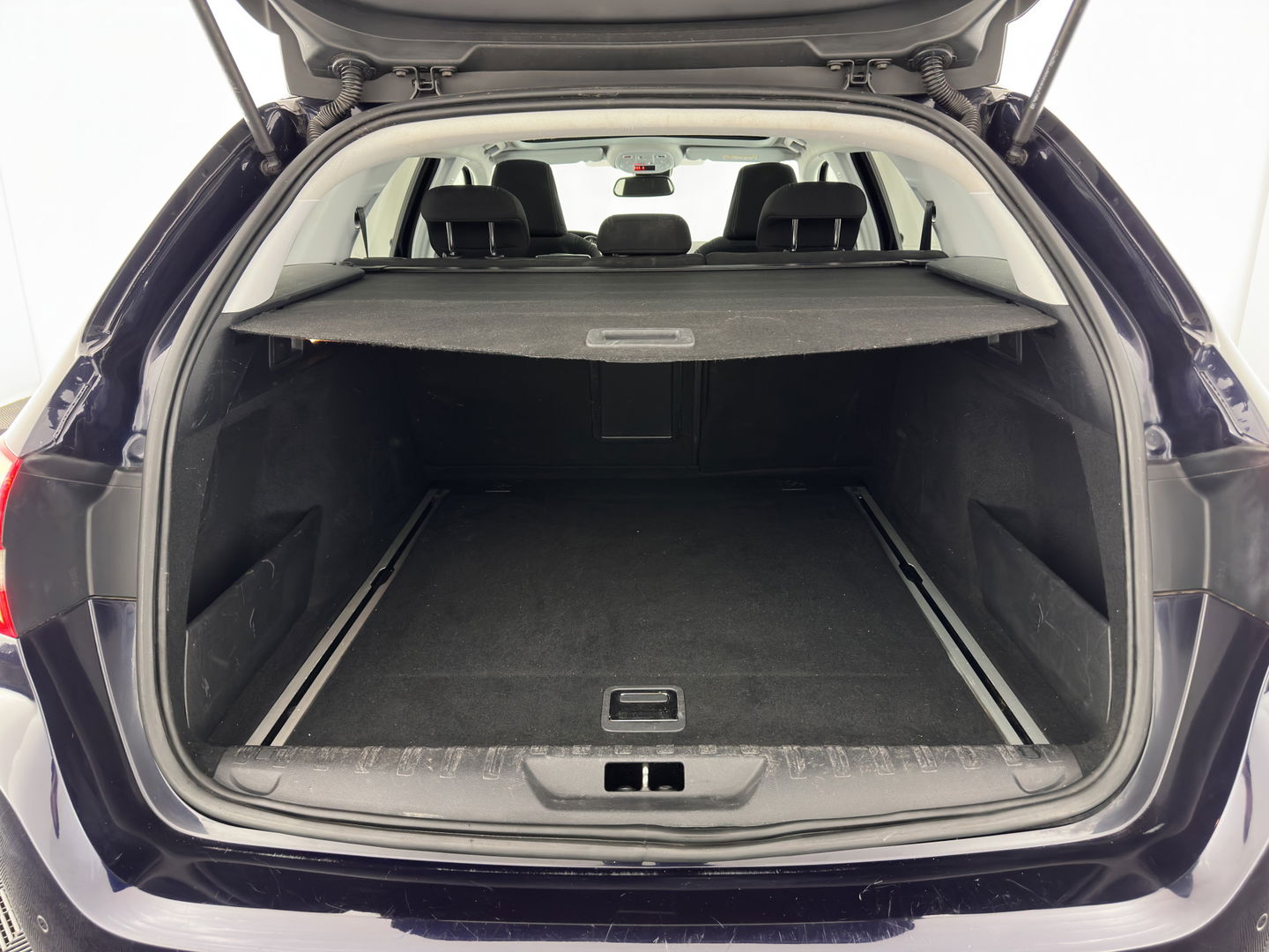 Peugeot 308 SW 1.6 BlueHDI Blue Lease Premium Aut. *PANO | FULL-LED | NAVI-FULLMAP | SPORT-SEATS | PRIVACY-GLASS | ECC | PDC | CRUISE | 16''ALU*