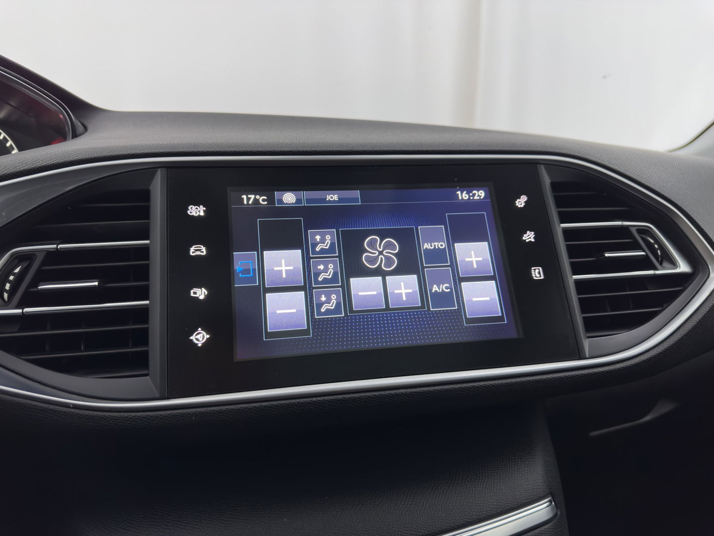 Peugeot 308 SW 1.6 BlueHDI Blue Lease Premium Aut. *PANO | FULL-LED | NAVI-FULLMAP | SPORT-SEATS | PRIVACY-GLASS | ECC | PDC | CRUISE | 16''ALU*