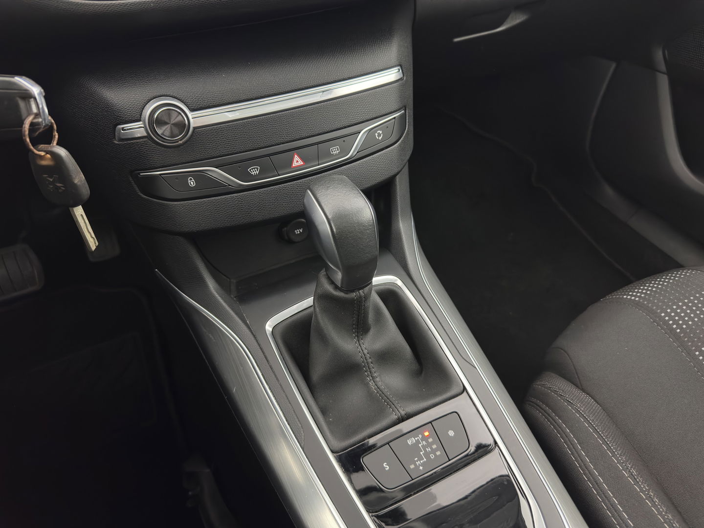 Peugeot 308 SW 1.6 BlueHDI Blue Lease Premium Aut. *PANO | FULL-LED | NAVI-FULLMAP | SPORT-SEATS | PRIVACY-GLASS | ECC | PDC | CRUISE | 16''ALU*