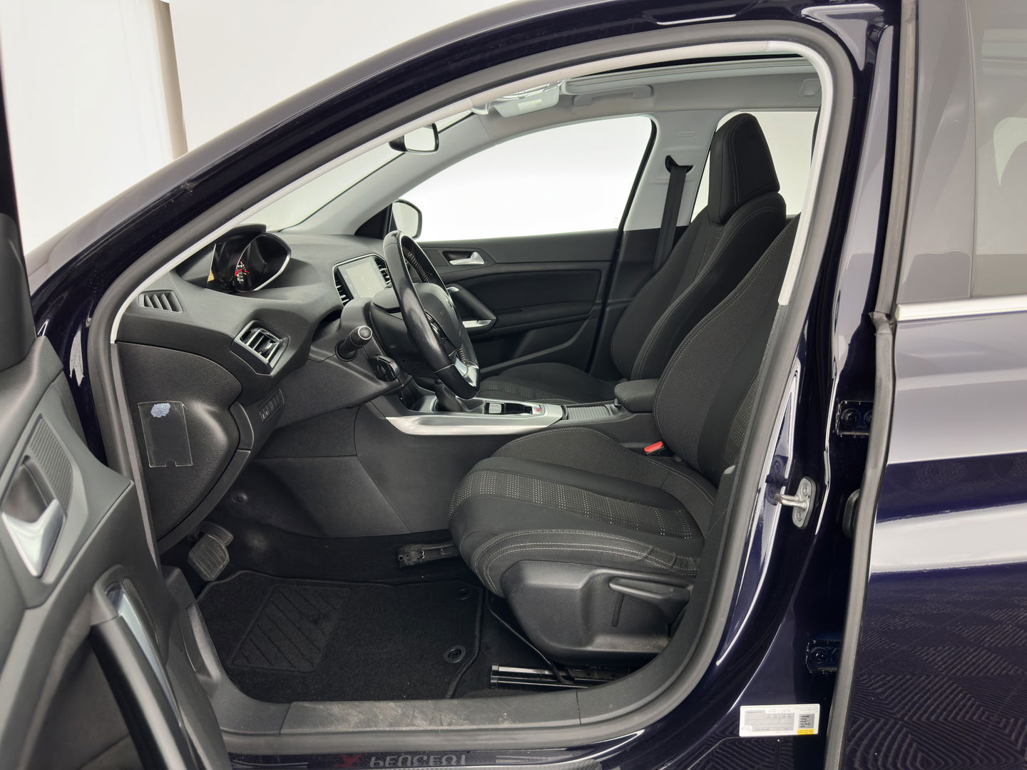 Peugeot 308 SW 1.6 BlueHDI Blue Lease Premium Aut. *PANO | FULL-LED | NAVI-FULLMAP | SPORT-SEATS | PRIVACY-GLASS | ECC | PDC | CRUISE | 16''ALU*