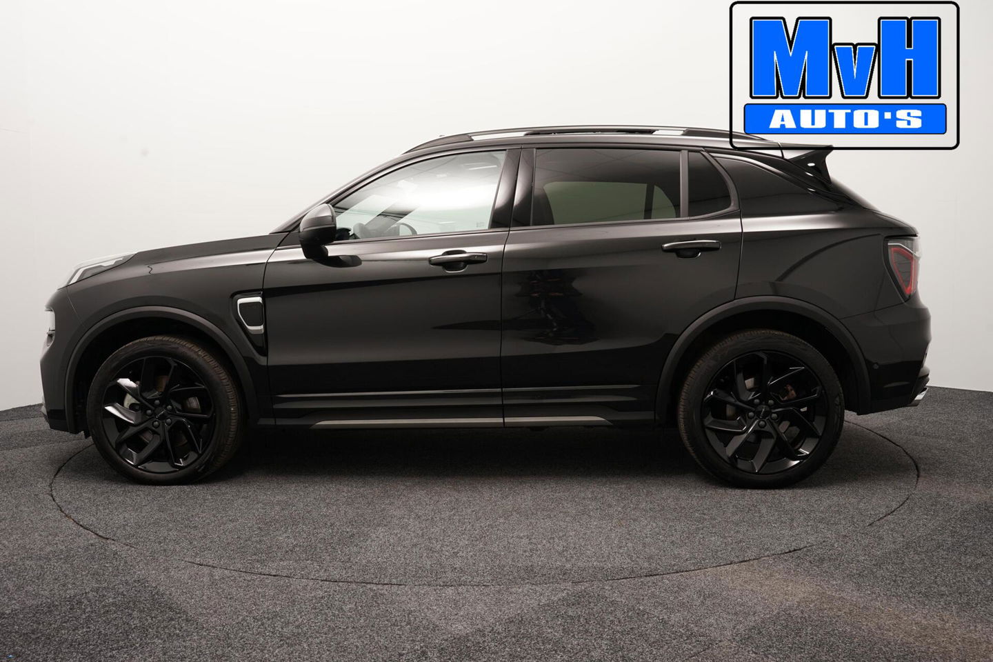 Lynk & Co 01 1.5 Hybride|FULL BLACK XXL|ZWARTE.HEMEL|360ºCAM