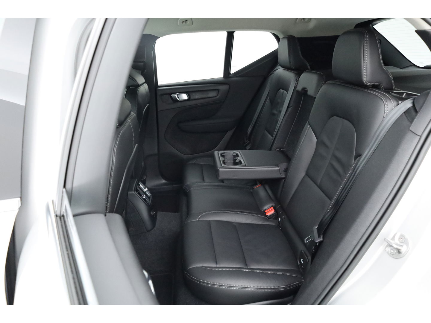 Volvo XC40 T5 Plug-in hybrid Plus Bright | Pilot Assist | Harman Kardon | Leder | 20'' | Camera | Stoel- Stuurverw.