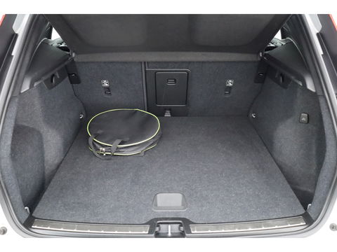 Volvo XC40 T5 Plug-in hybrid Plus Bright | Pilot Assist | Harman Kardon | Leder | 20'' | Camera | Stoel- Stuurverw.