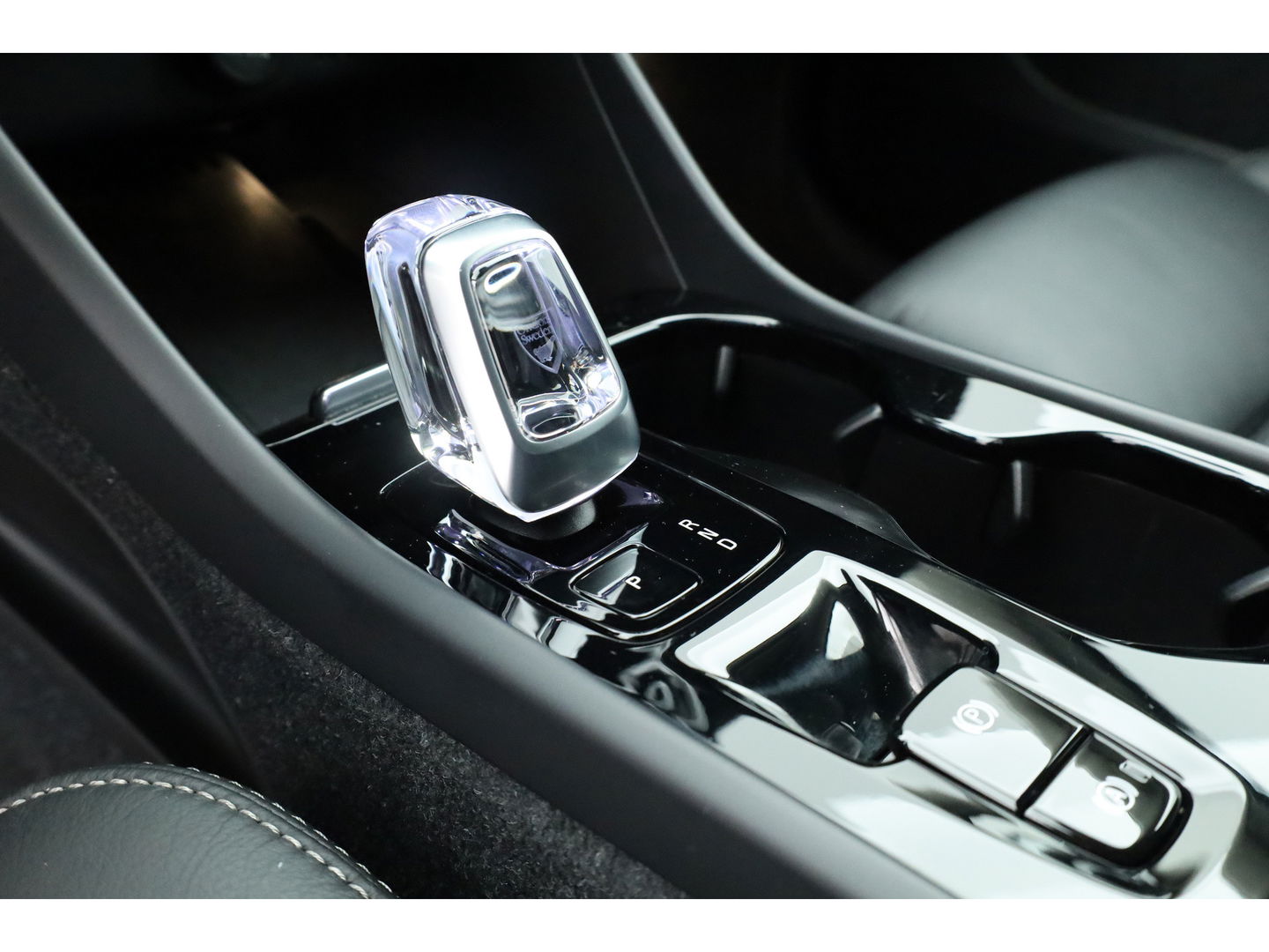 Volvo XC40 T5 Plug-in hybrid Plus Bright | Pilot Assist | Harman Kardon | Leder | 20'' | Camera | Stoel- Stuurverw.