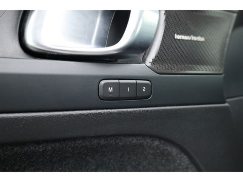 Volvo XC40 T5 Plug-in hybrid Plus Bright | Pilot Assist | Harman Kardon | Leder | 20'' | Camera | Stoel- Stuurverw.