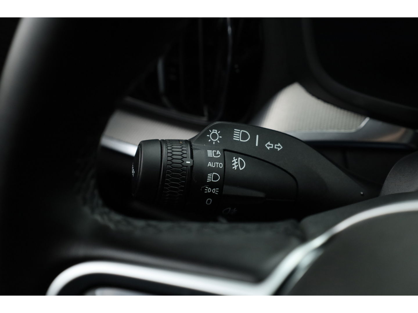 Volvo V60 T6 Plug-in hybrid Plus Dark | Pilot Assist | Harman Kardon | Memory seats | Stoel- Stuurverw.