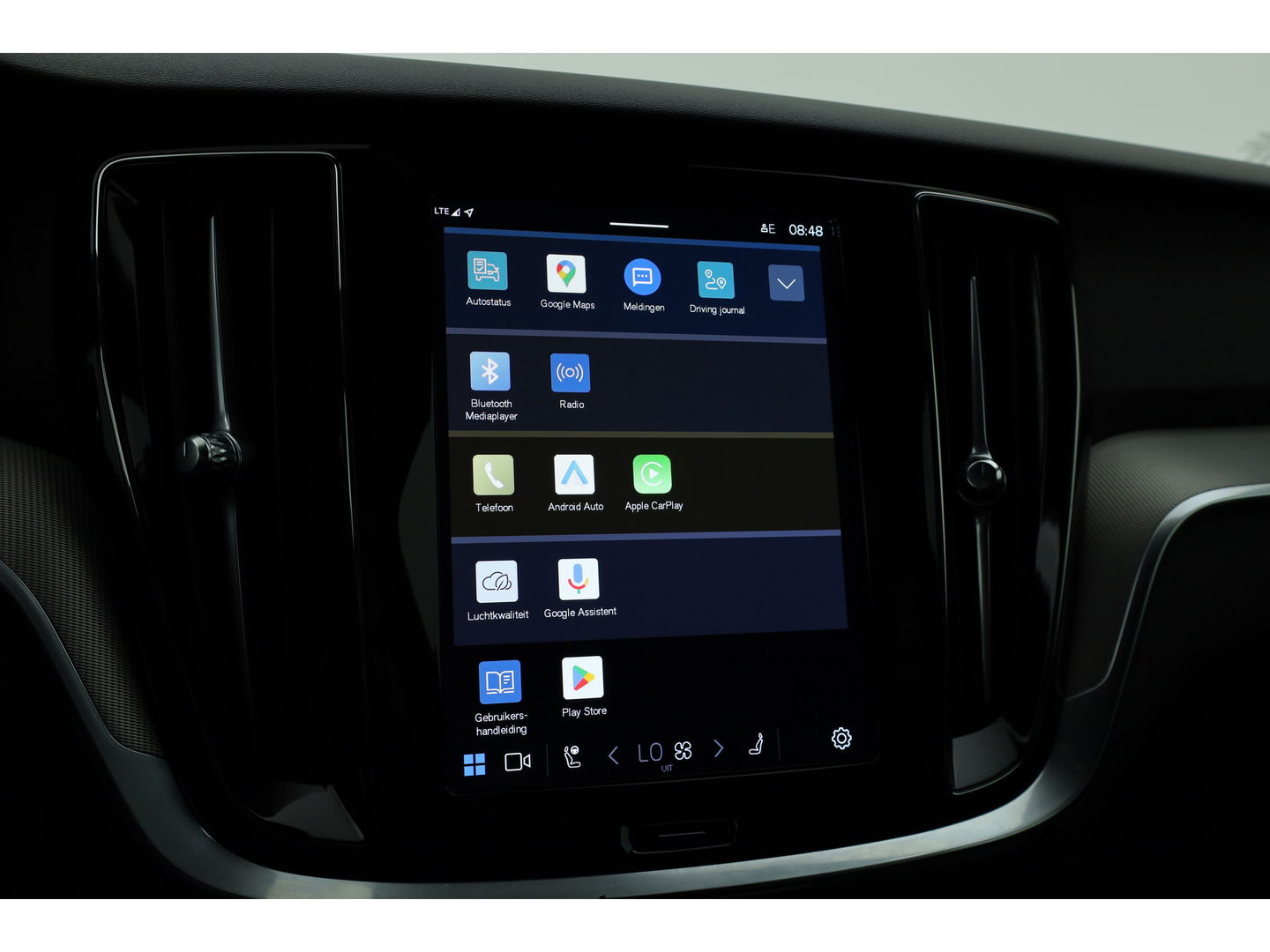 Volvo V60 T6 Plug-in hybrid Plus Dark | Pilot Assist | Harman Kardon | Memory seats | Stoel- Stuurverw.