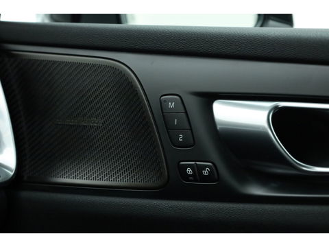 Volvo V60 T6 Plug-in hybrid Plus Dark | Pilot Assist | Harman Kardon | Memory seats | Stoel- Stuurverw.