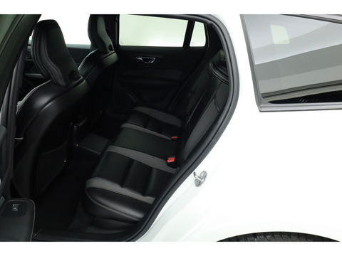 Volvo V60 T6 Plug-in hybrid Plus Dark | Pilot Assist | Harman Kardon | Memory seats | Stoel- Stuurverw.