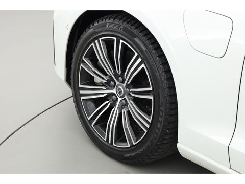 Volvo V60 T6 Plug-in hybrid Plus Dark | Pilot Assist | Harman Kardon | Memory seats | Stoel- Stuurverw.