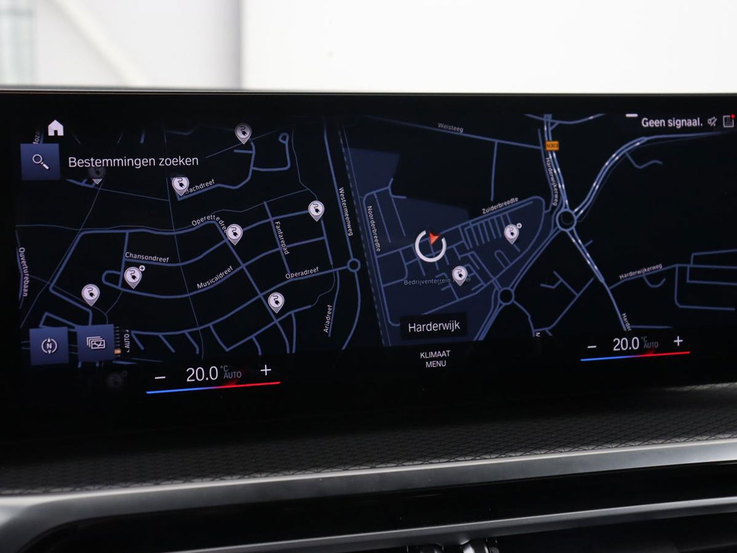 BMW 3-serie 320e M Sport | Trekhaak | Stoelverwarming | Camera | Leder/Alcantara | Stuurverwarming | Carplay | Live Cockpit Plus | Adaptief LED | Sportstoelen | Cruise control | PHEV | Plug In