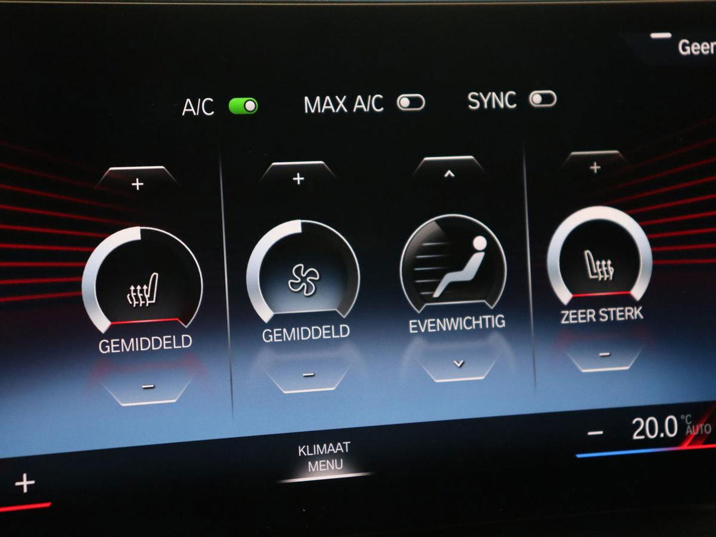 BMW 3-serie 320e M Sport | Trekhaak | Stoelverwarming | Camera | Leder/Alcantara | Stuurverwarming | Carplay | Live Cockpit Plus | Adaptief LED | Sportstoelen | Cruise control | PHEV | Plug In