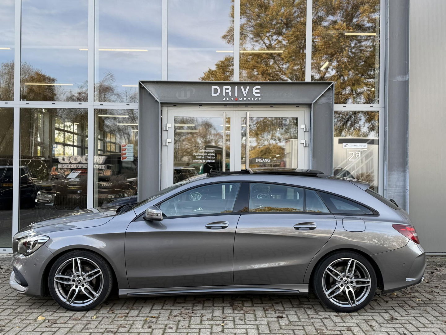 Mercedes-Benz CLA-Klasse Shooting Brake 180 Bus. Solution AMG Night|Pano|Trekhaak|Cam