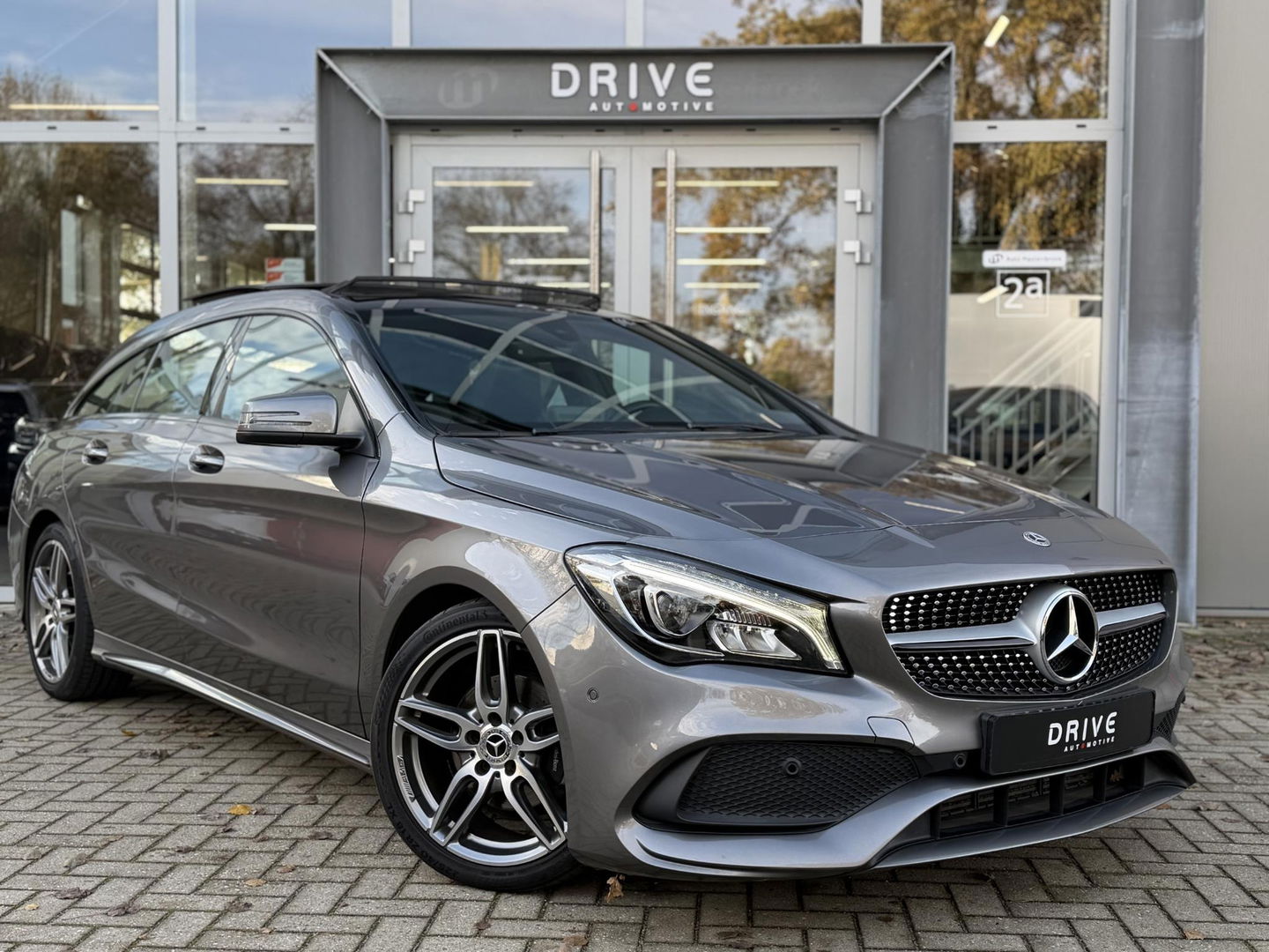 Mercedes-Benz CLA-Klasse Shooting Brake 180 Bus. Solution AMG Night|Pano|Trekhaak|Cam