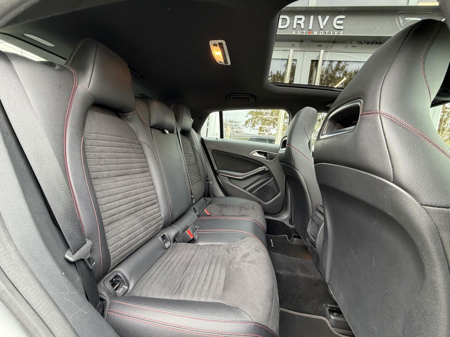 Mercedes-Benz CLA-Klasse Shooting Brake 180 Bus. Solution AMG Night|Pano|Trekhaak|Cam