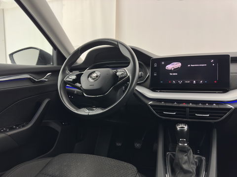 Škoda Octavia Combi 1.5 TSI First Edition *FULL-LED | DIGI-COCKPIT | ADAPTIVE-CRUISE | LANE-ASSIST | HEATED-COMFORTSEATS | KEYLESS | AMBIENT-LIGHT | DAB+ | PRIVACY-GLASS | NAVI-FULLMAP | 18''ALU | TOWBAR*