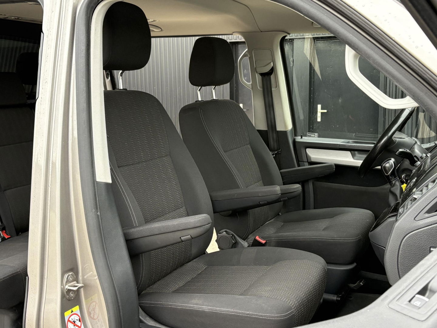 Volkswagen Transporter Multivan 2.0 TDI L2H1 DC 4Motion Multivan | STANDKACHEL | 2x SCHUIFD | STOELVERWARMING | SOFT CLOSE | Transporter