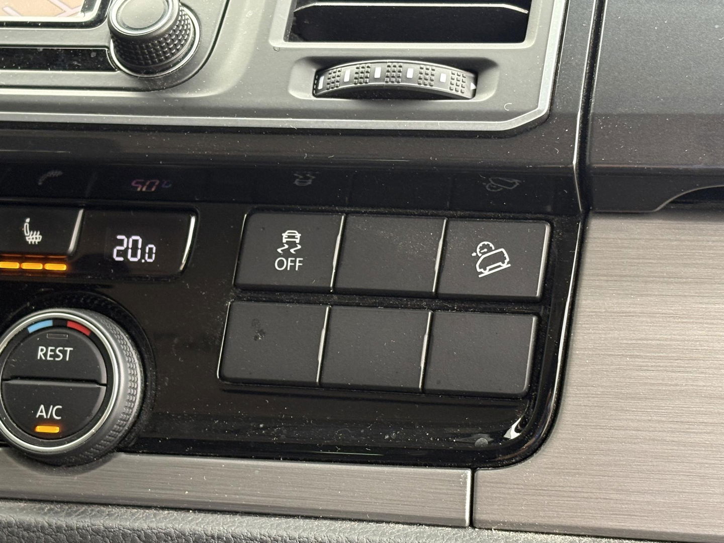 Volkswagen Transporter Multivan 2.0 TDI L2H1 DC 4Motion Multivan ** NET BINNEN ** STANDKACHEL | 2x SCHUIFD | STOELVERWARMING | SOFT CLOSE | Transporter