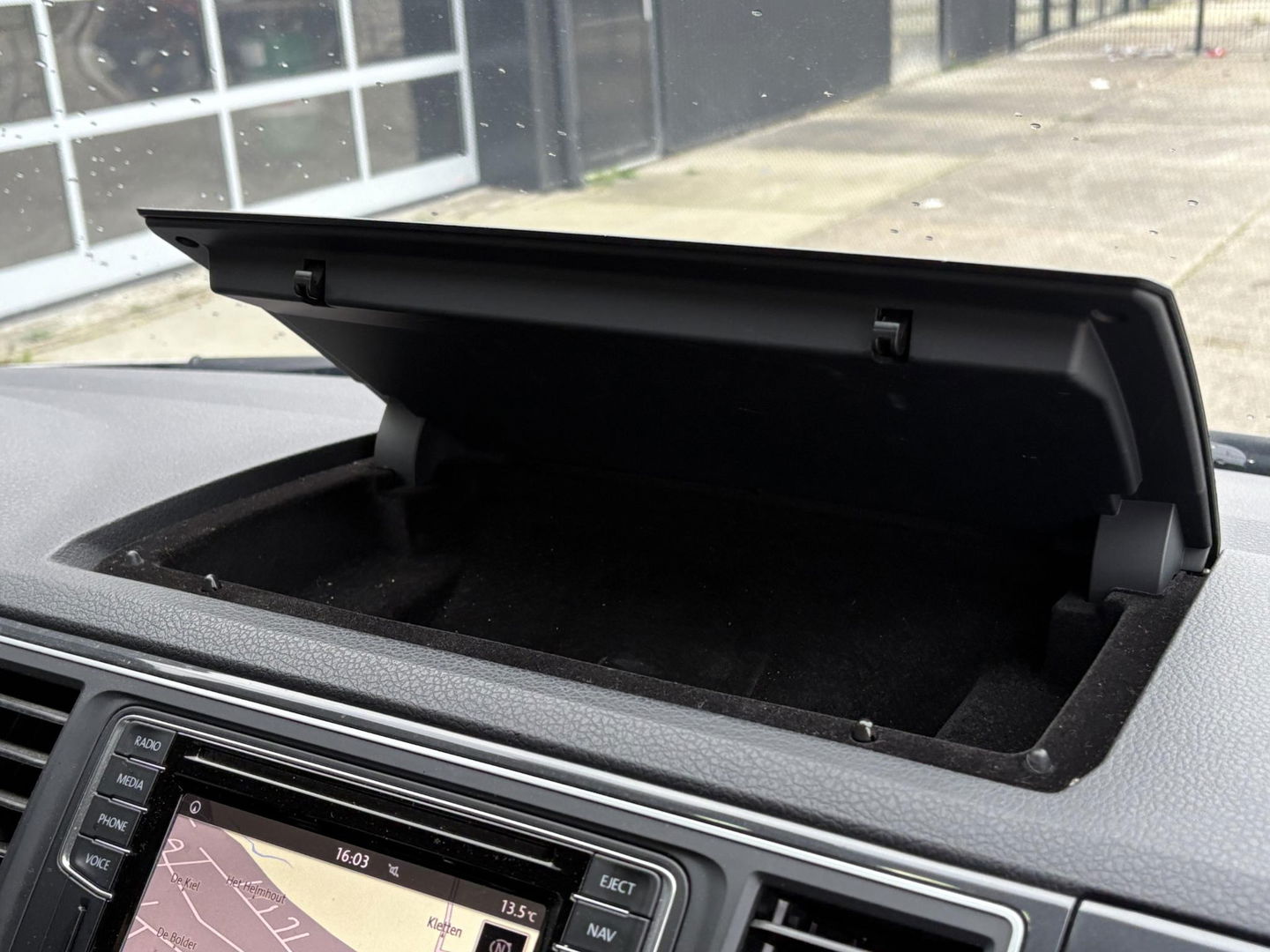 Volkswagen Transporter Multivan 2.0 TDI L2H1 DC 4Motion Multivan | STANDKACHEL | 2x SCHUIFD | STOELVERWARMING | SOFT CLOSE | Transporter