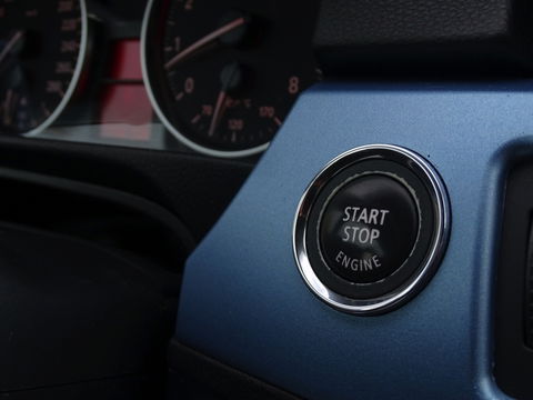 BMW 3-serie 335i 306PK+ DCT / High Executive / LCI / LED / Harman Kardon /