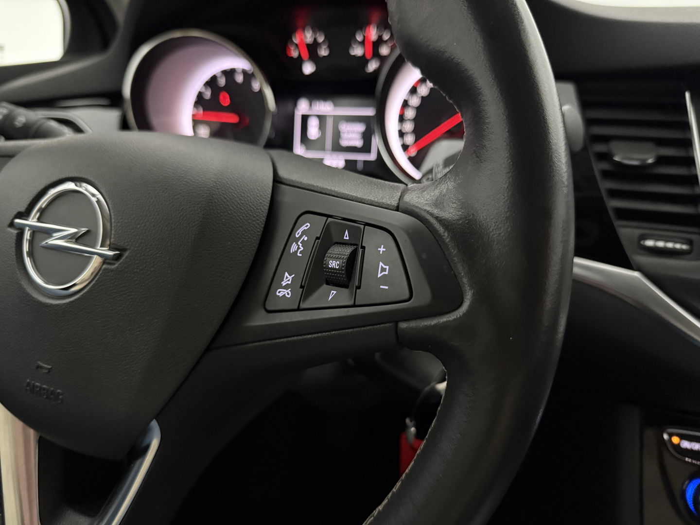 Opel Astra Sports Tourer 1.2 Design & Tech | Camera | Carplay | Trekh. | Cruise | Parkeersens. | Navi | NAP