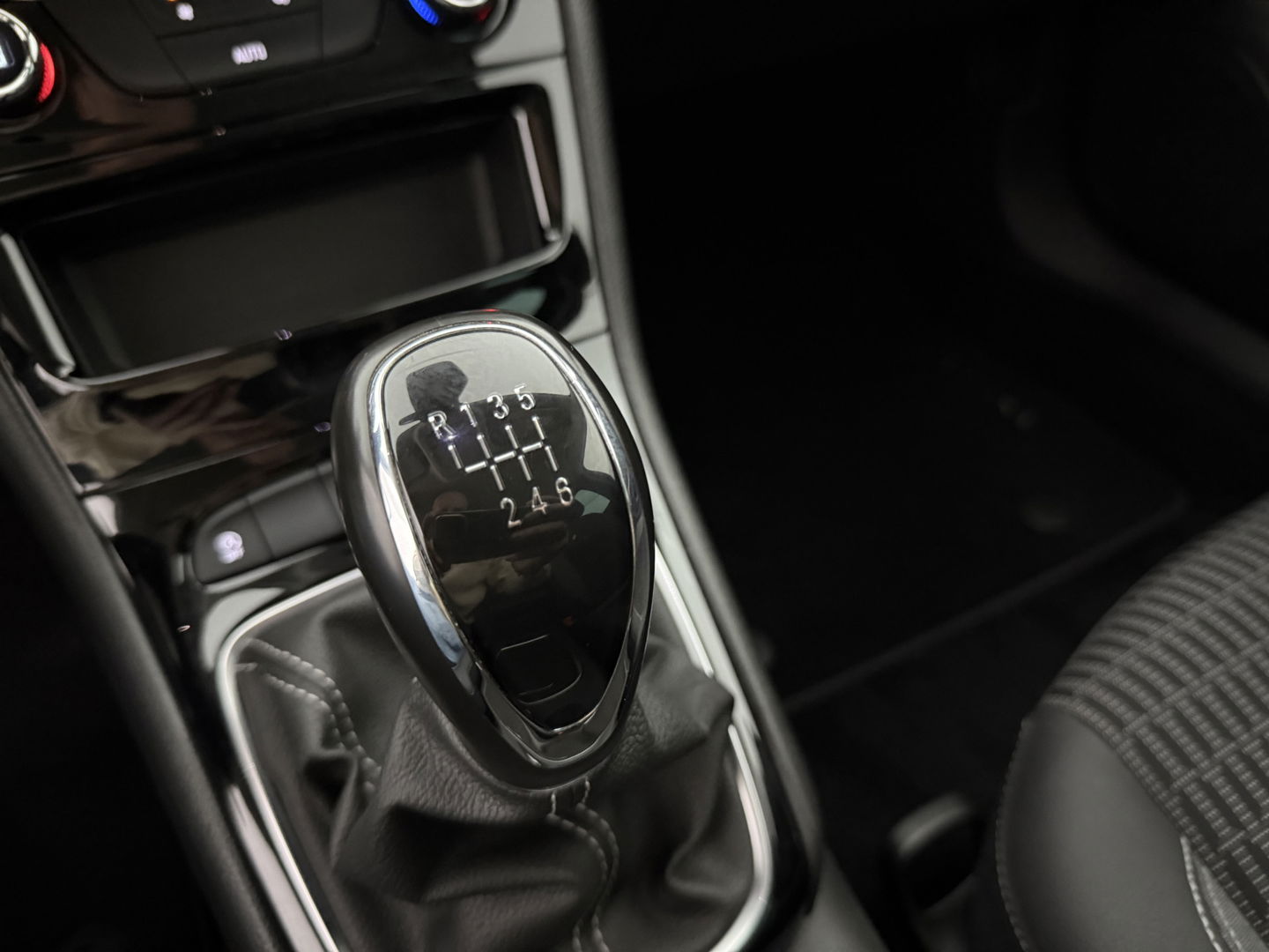 Opel Astra Sports Tourer 1.2 Design & Tech | Camera | Carplay | Trekh. | Cruise | Parkeersens. | Navi | NAP