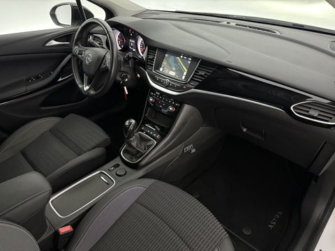 Opel Astra Sports Tourer 1.2 Design & Tech | Camera | Carplay | Trekh. | Cruise | Parkeersens. | Navi | NAP