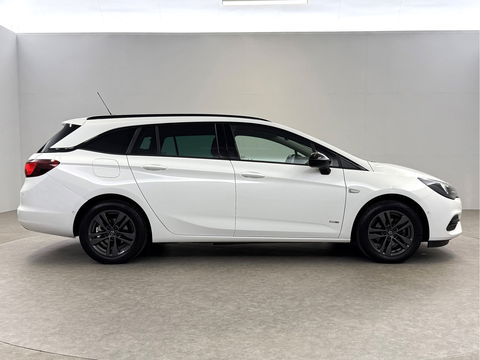 Opel Astra Sports Tourer 1.2 Design & Tech | Camera | Carplay | Trekh. | Cruise | Parkeersens. | Navi | NAP